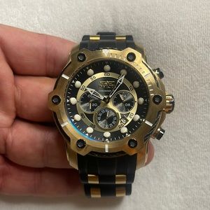 Invicta Bolt
